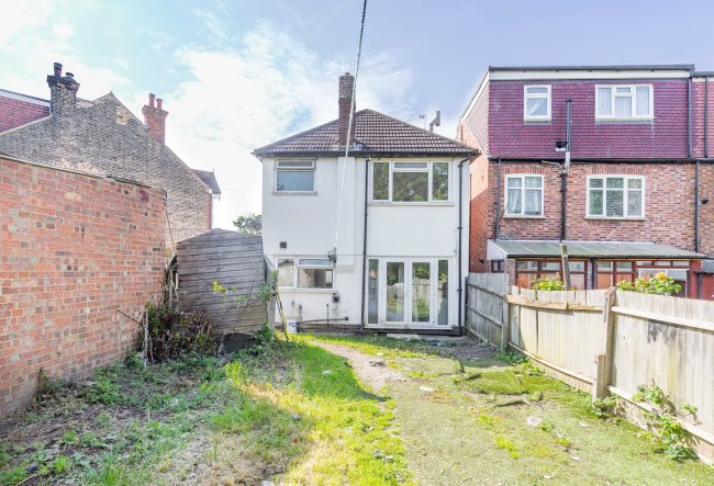 231 Seely Road, Tooting, London, SW17 9RA 5