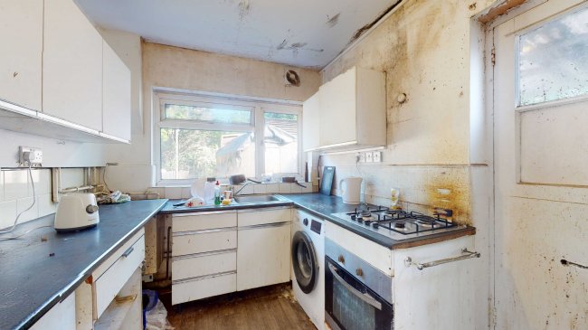 231 Seely Road, Tooting, London, SW17 9RA 5