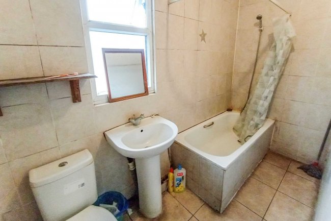 31 Shortlands Road, Leyton, London, E10 7AH 6