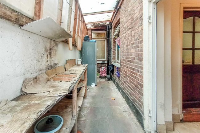 31 Shortlands Road, Leyton, London, E10 7AH 6