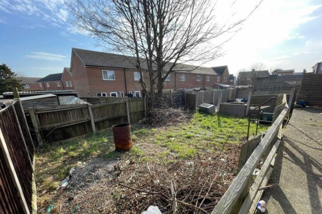 351 Pontefract Road, Lundwood, Barnsley, South Yorkshire S71 5HS 2