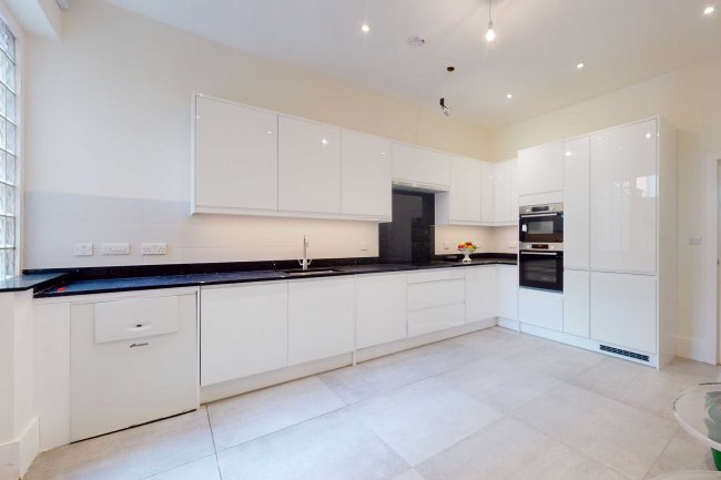 Ground Floor Flat, 5 St. Johns Wood Road, St John's Wood, London, NW8 8RB 10