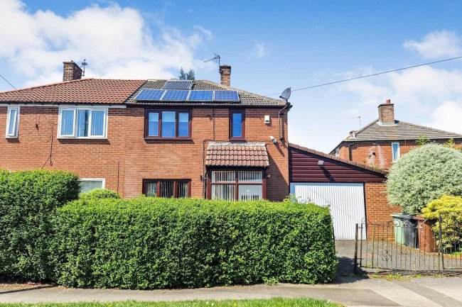 57 Stanks Drive, Leeds, West Yorkshire, LS14 5QB 2