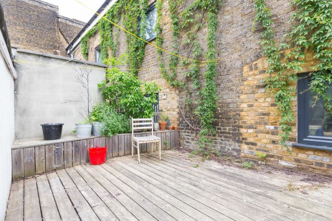 230C High Road Leytonstone, Leytonstone, London, E11 3HU 2