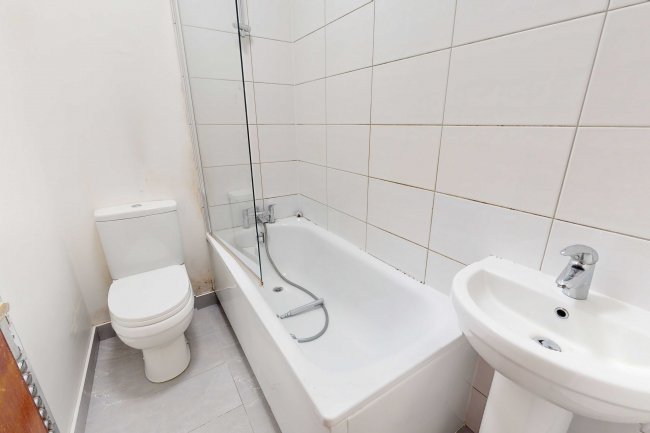 230C High Road Leytonstone, Leytonstone, London, E11 3HU 2