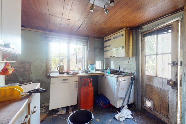 Canal Cottage, Lock 78, Gade Bank, Croxley Green, Rickmansworth WD3 3GD 10