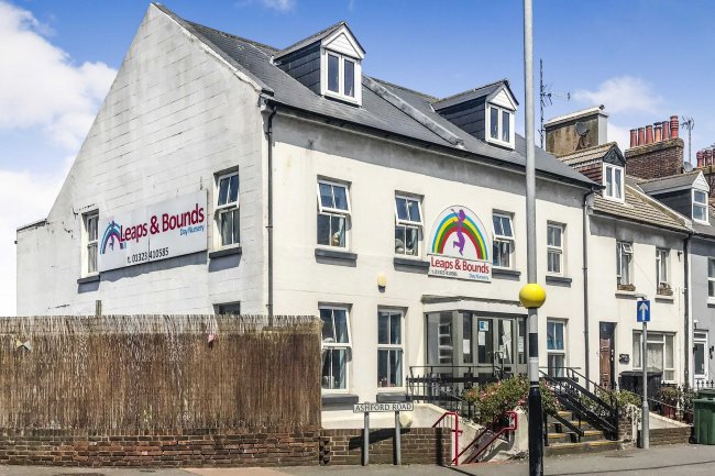 42 Ashford Road, Eastbourne, BN21 3TB 6