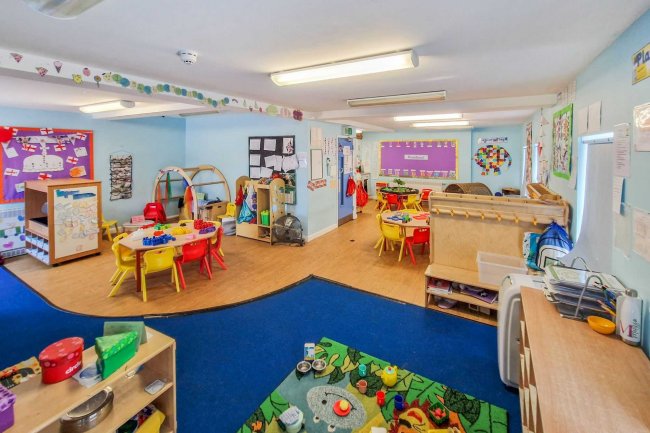 42 Ashford Road, Eastbourne, BN21 3TB 6