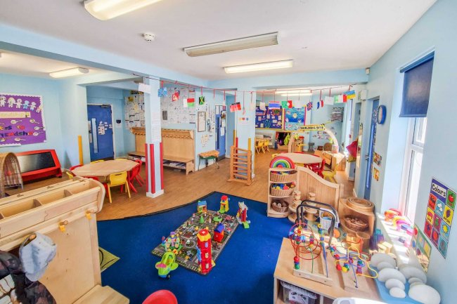 42 Ashford Road, Eastbourne, BN21 3TB 6