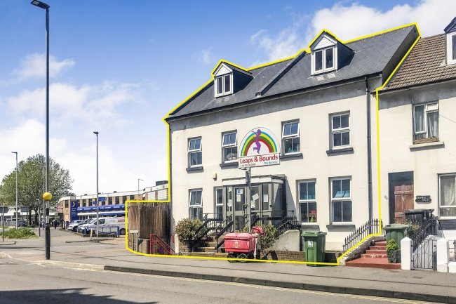 42 Ashford Road, Eastbourne, BN21 3TB 6