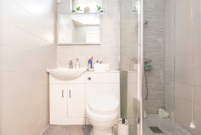 43 Station Road, Sutton, SM2 6DF 1