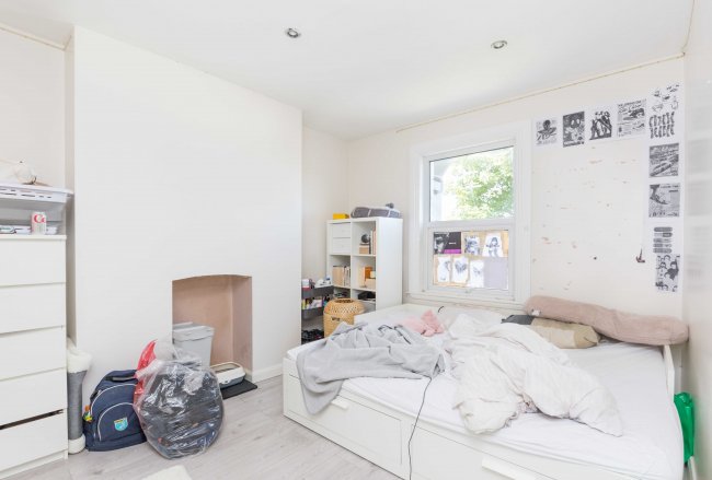 43 Station Road, Sutton, SM2 6DF 1