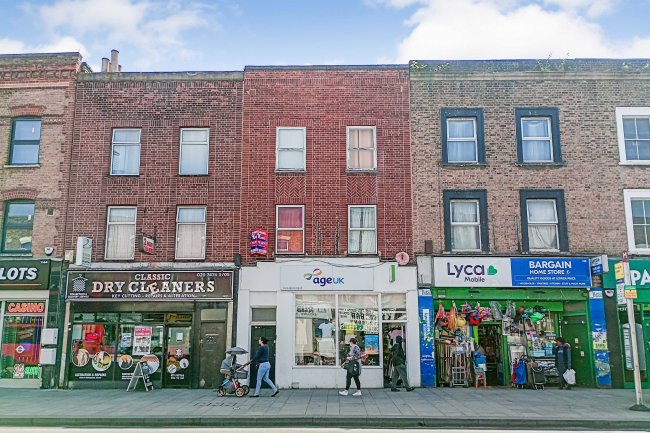 140B Barking Road, London E16 1EN 4