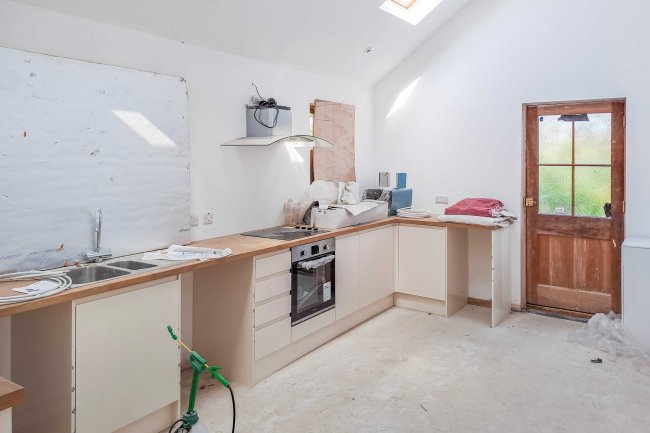 33/35 Loscombe Road, Four Lanes, Redruth, Cornwall, TR16 6QA 6