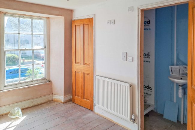 33/35 Loscombe Road, Four Lanes, Redruth, Cornwall, TR16 6QA 6