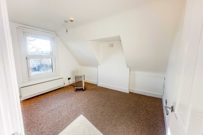 81e Southwood Road, Eltham, London SE9 3QF 7