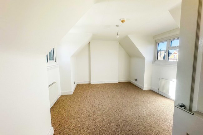 81e Southwood Road, Eltham, London SE9 3QF 7