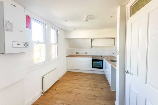 81e Southwood Road, Eltham, London SE9 3QF 7