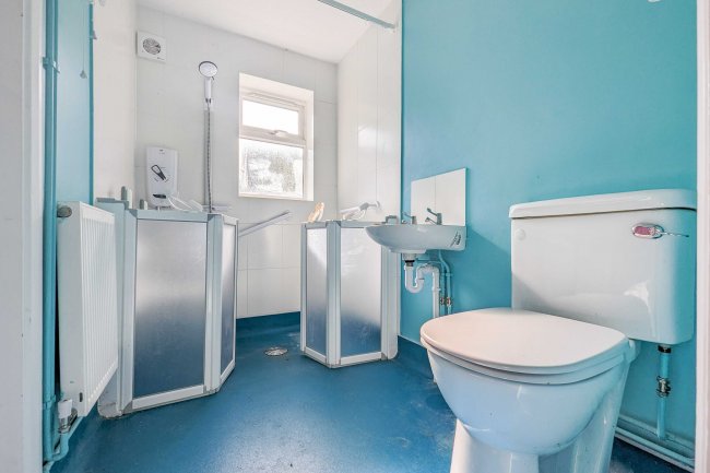 27 St Nicholas Road, Lavant, Chichester, PO18 0BU 10