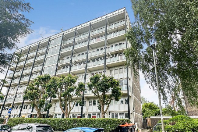 25 Barringer Square, Tooting, London, SW17 8ED 7