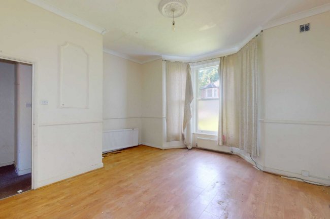 172A & 172B Osborne Road, Forest Gate, London E7 0PR 7