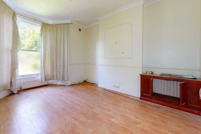 172A & 172B Osborne Road, Forest Gate, London E7 0PR 7