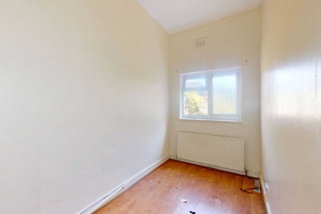 172A & 172B Osborne Road, Forest Gate, London E7 0PR 7