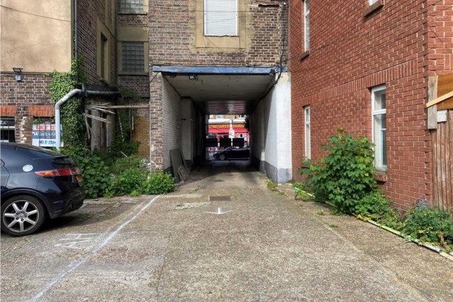 86a South End, Croydon, Surrey, CR0 1DQ 3