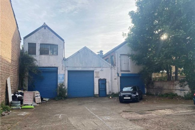 86a South End, Croydon, Surrey, CR0 1DQ 3