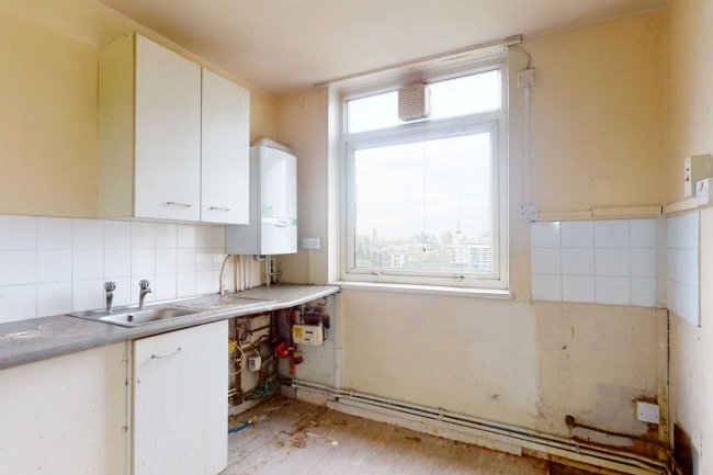 Flat 40 Busbridge House, Brabazon Street, Poplar, London, E14 6LA 9