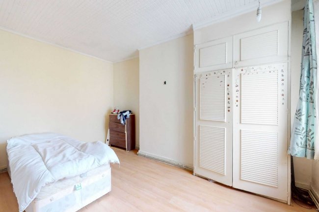 172 Rush Green Road, Romford, RM7 0JU 3