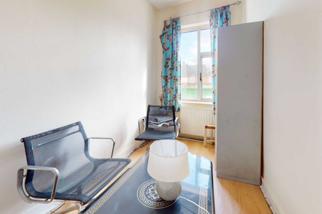 172 Rush Green Road, Romford, RM7 0JU 3