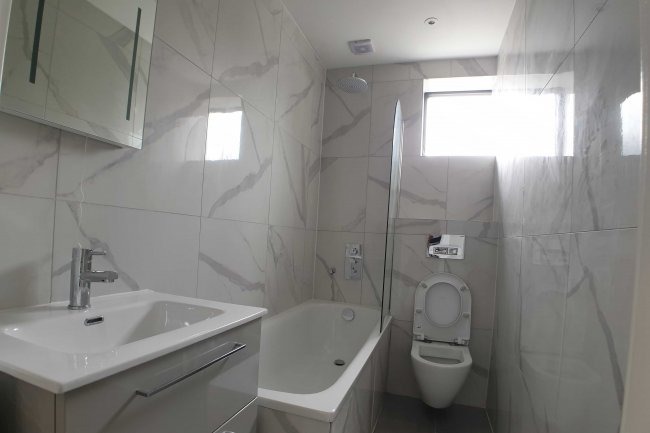 104 South Birkbeck Road, Leytonstone, London E11 4JH 10