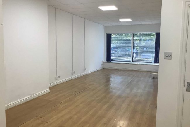 11 Stand Lane, Manchester, M26 1NW 3