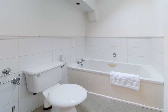 11 Stand Lane, Manchester, M26 1NW 3