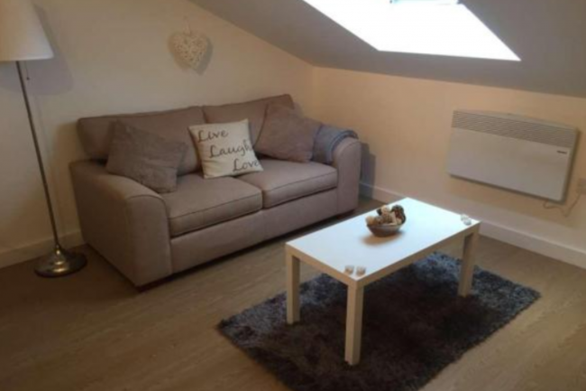 11 Stand Lane, Manchester, M26 1NW 3