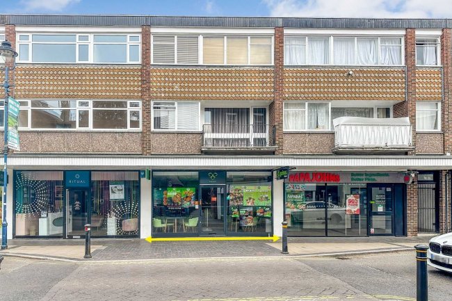 32B and 34B High Street, Alton, Hampshire, GU34 1BD 1