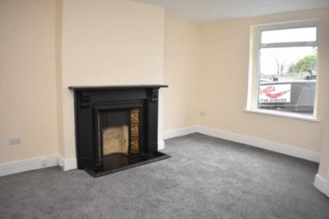 6 Violet Street, Haworth, Keighley, West Yorkshire BD22 8AU 5