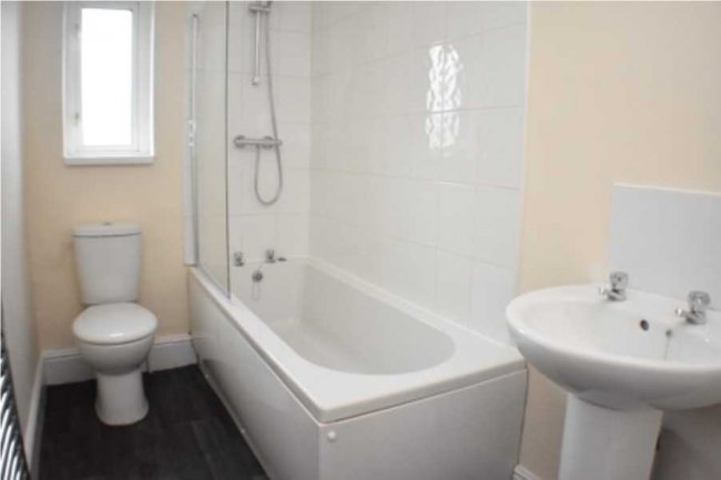 6 Violet Street, Haworth, Keighley, West Yorkshire BD22 8AU 5