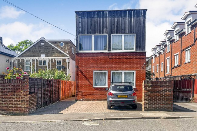 1 Benedict Road, Mitcham, CR4 3BQ 5