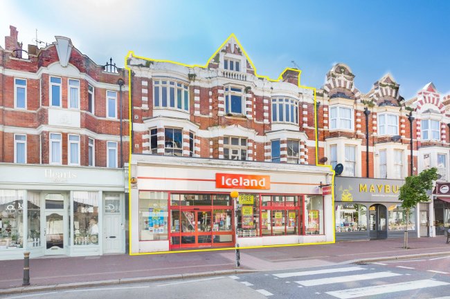 Iceland, 44 Devonshire Road, Bexhill-on-Sea TN40 1AX 7