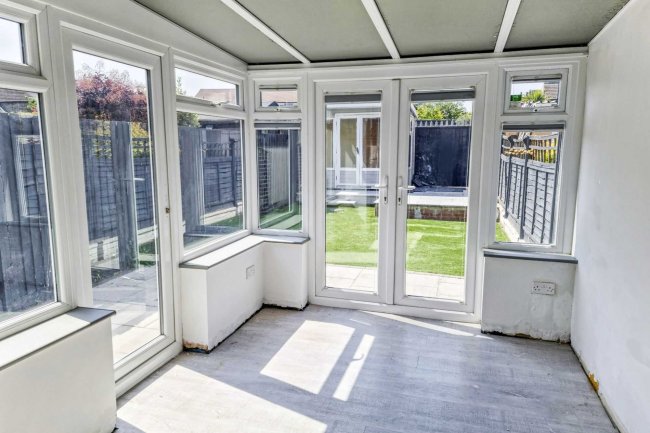 5 Churchill Road, South Croydon CR2 6HE  1