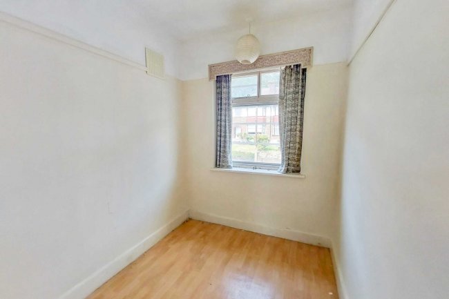 82 Crookston Road, Eltham, London, SE9 1YD 3