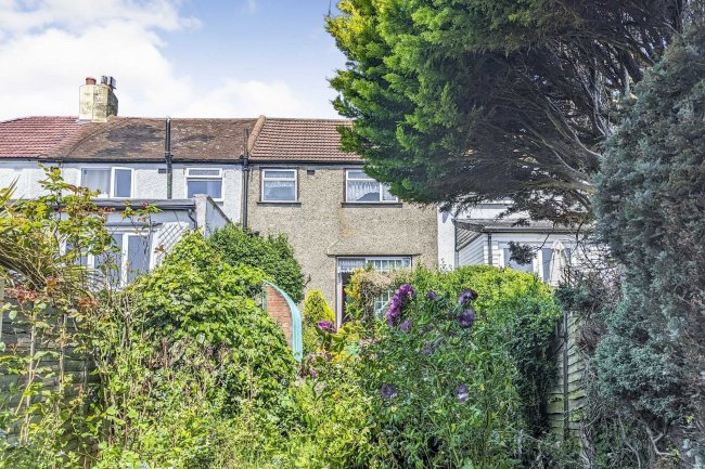 33 Ridgeway East, Sidcup, Kent, DA15 8RY 8