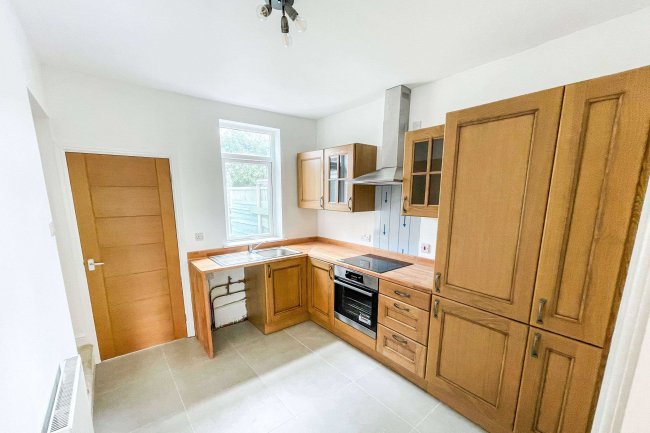 65 Piccadilly, Nottingham, NG6 9FG 2