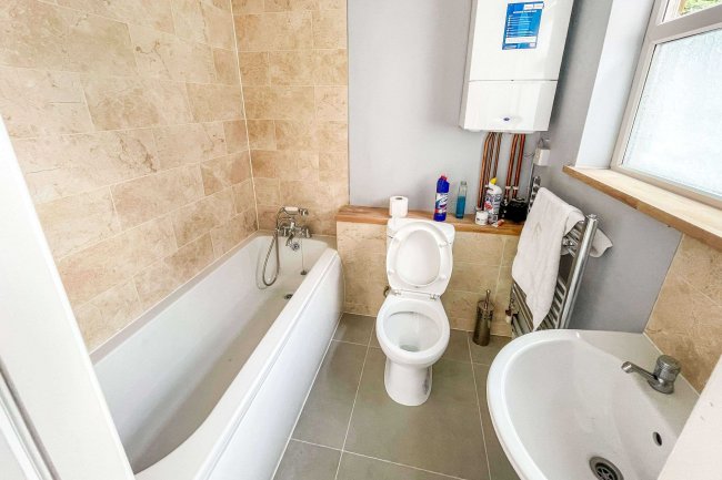 65 Piccadilly, Nottingham, NG6 9FG 2