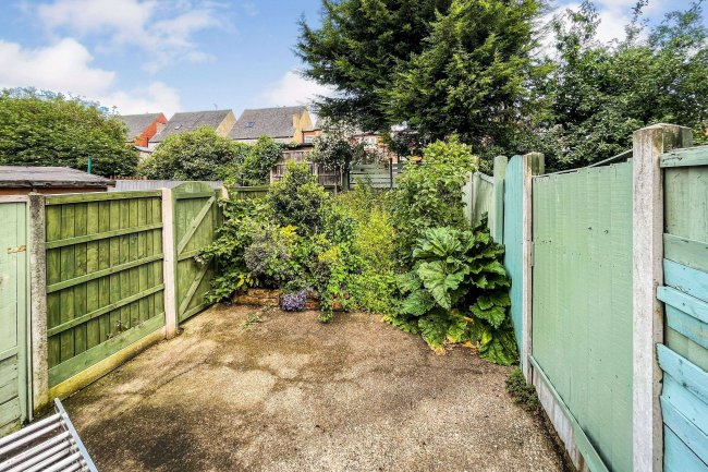 65 Piccadilly, Nottingham, NG6 9FG 2