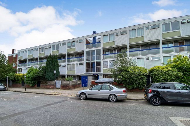 37 Caithness House, Twyford Street, Islington London N1 0BZ 9