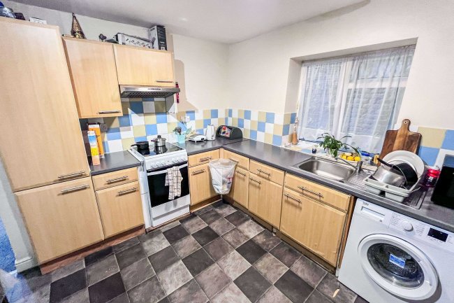 116 Barking Road, East Ham, London, E6 3BD 6