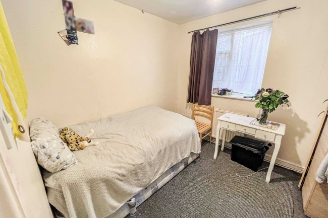 116 Barking Road, East Ham, London, E6 3BD 6